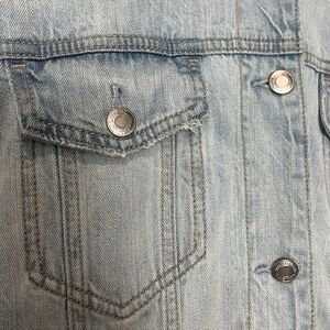 American Eagle | Light Wash Denim Jacket | Women’s XL